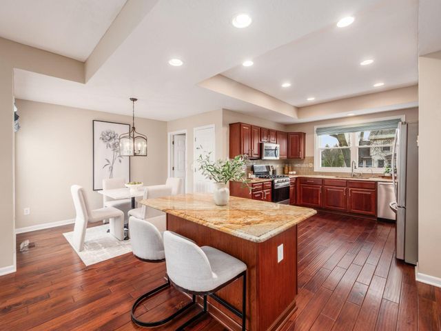 7825 Wiltshire Drive, Dublin, OH 43016