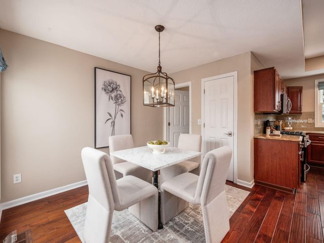 7825 Wiltshire Drive, Dublin, OH 43016