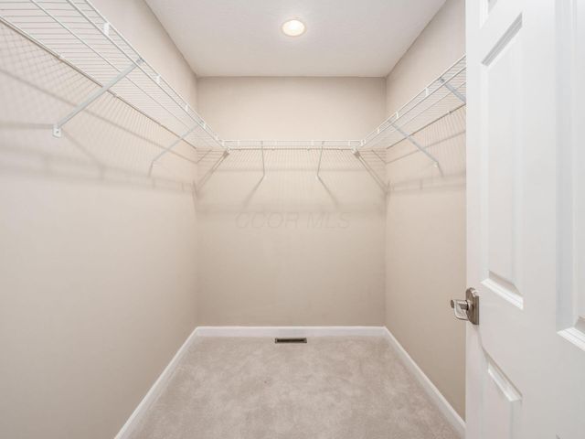 7825 Wiltshire Drive, Dublin, OH 43016