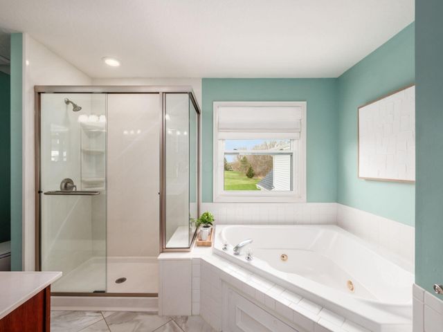 7825 Wiltshire Drive, Dublin, OH 43016