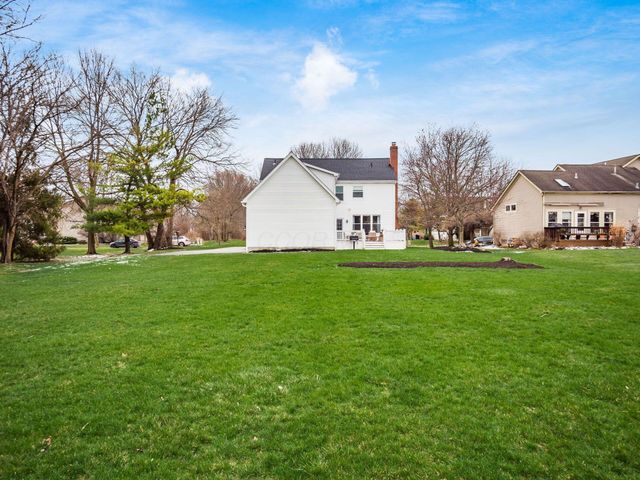 7825 Wiltshire Drive, Dublin, OH 43016