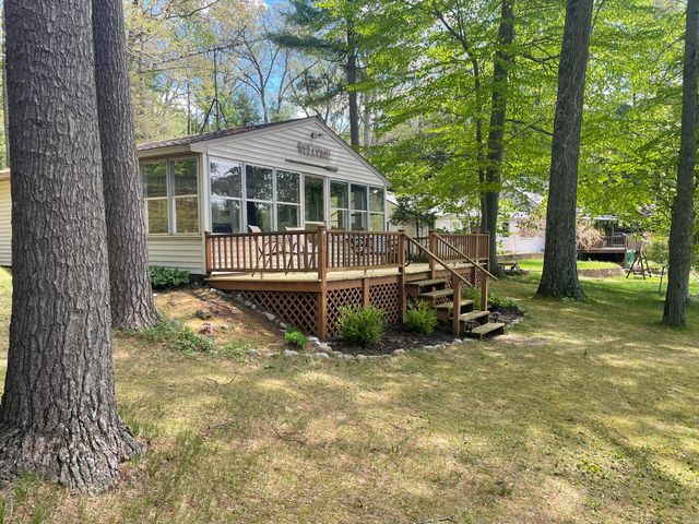 9031 Acorn Drive, Greenwood Twp, MI 49425
