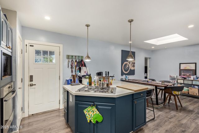 3327 N 18TH Avenue, Phoenix, AZ 85015