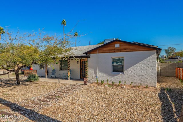 3327 N 18TH Avenue, Phoenix, AZ 85015