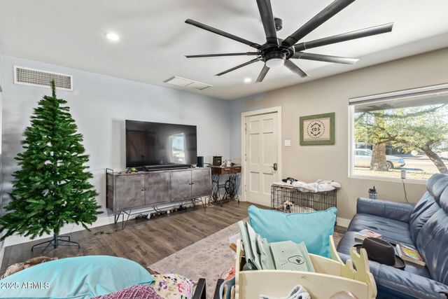 3327 N 18TH Avenue, Phoenix, AZ 85015