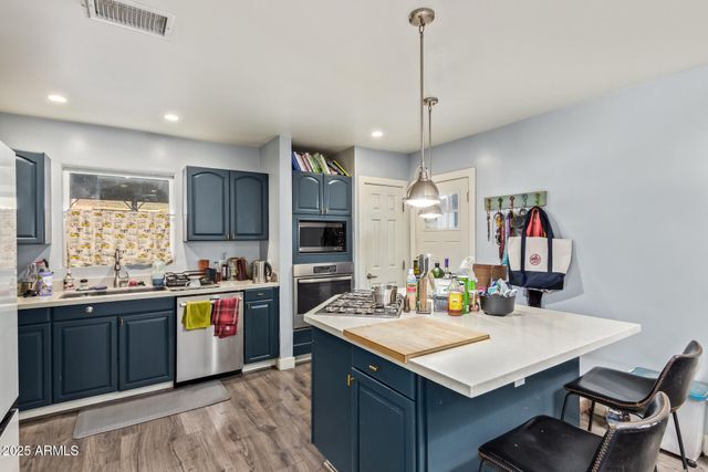 3327 N 18TH Avenue, Phoenix, AZ 85015