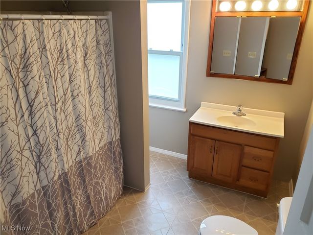 2319 E 29th Street, Lorain, OH 44055