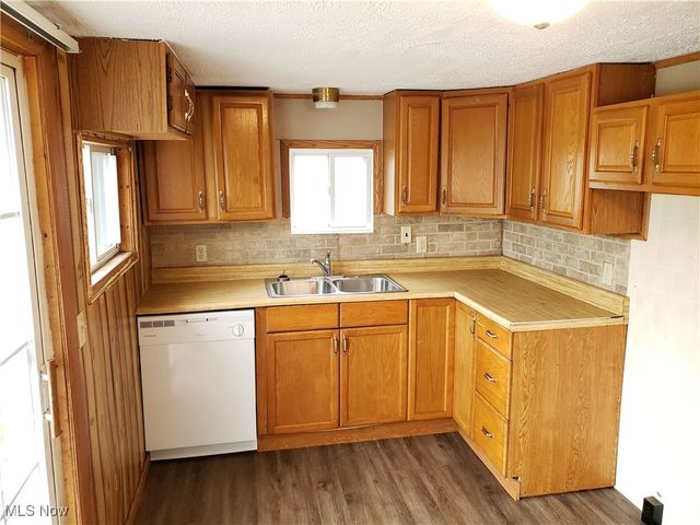 2319 E 29th Street, Lorain, OH 44055