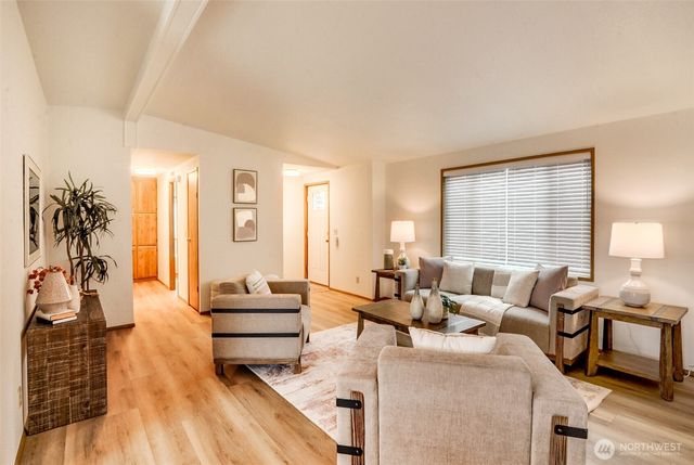 3112 201st Place SW, Lynnwood, WA 98036