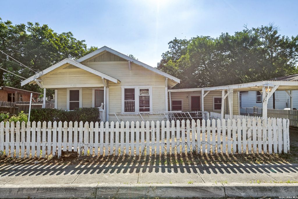 7411 MARY ABBOTT ST, San Antonio, TX 78221