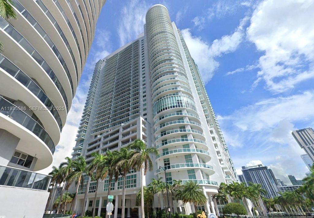 1800 N Bayshore Dr 2702, Miami, FL 33132