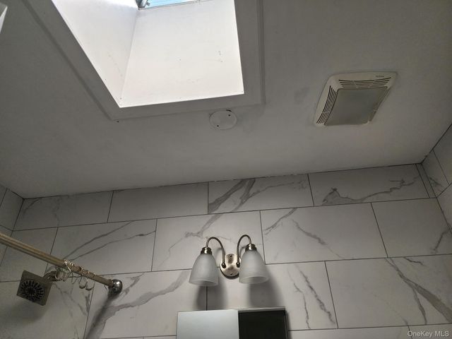 45-01 Ditmars Boulevard 2R, Astoria, NY 11105