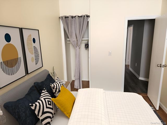 45-01 Ditmars Boulevard 2R, Astoria, NY 11105