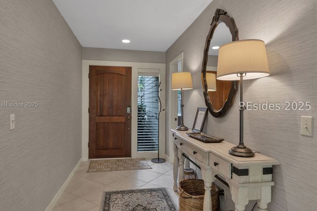 70 Plantation Dr Apt 174, Hilton Head Island, SC 29928