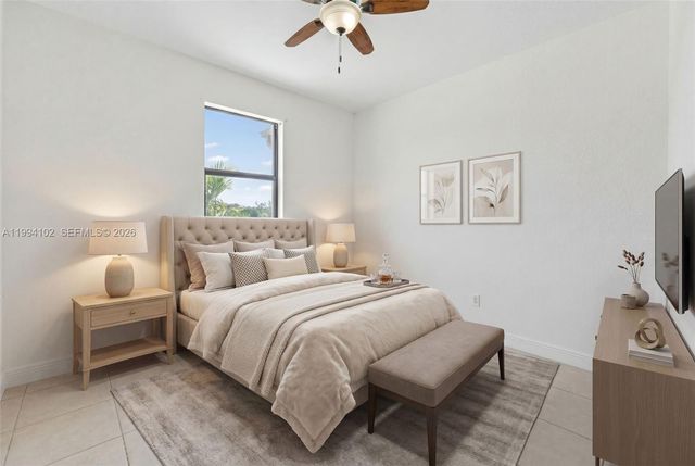 728 NE 34th Ave 0, Homestead, FL 33033