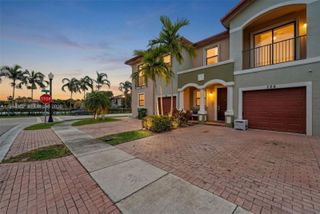 728 NE 34th Ave 0, Homestead, FL 33033