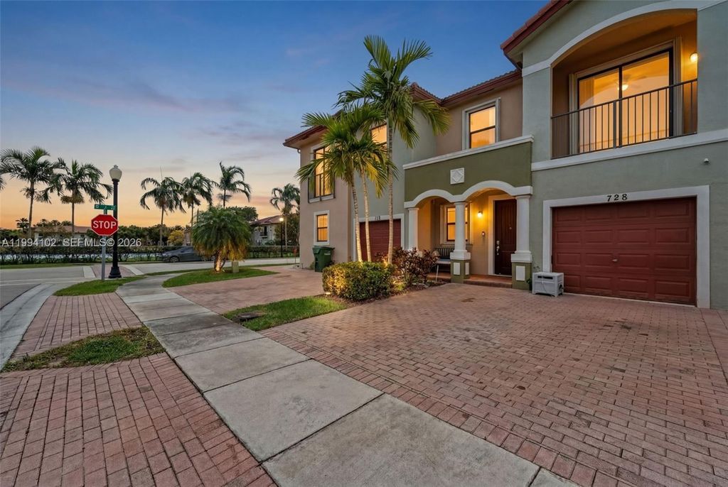 728 NE 34th Ave 0, Homestead, FL 33033