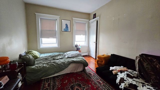 60 Bristol Rd 1, Medford, MA 02155