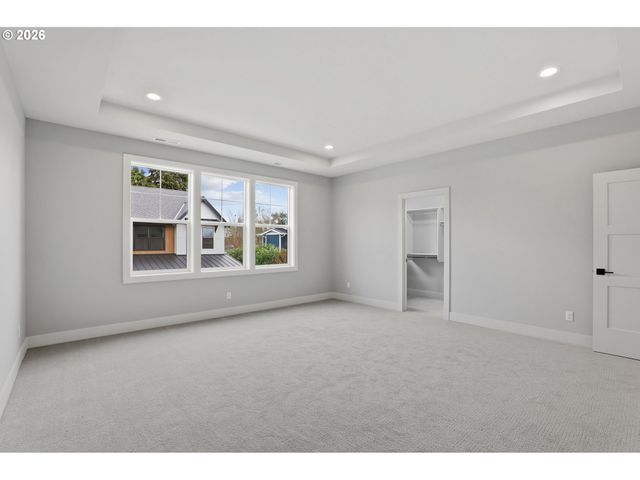 3651 Nw LANA Pl, Portland, OR 97229