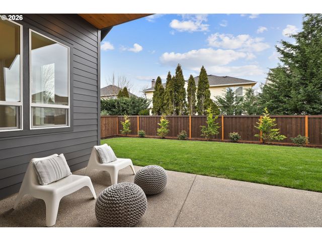 3651 Nw LANA Pl, Portland, OR 97229