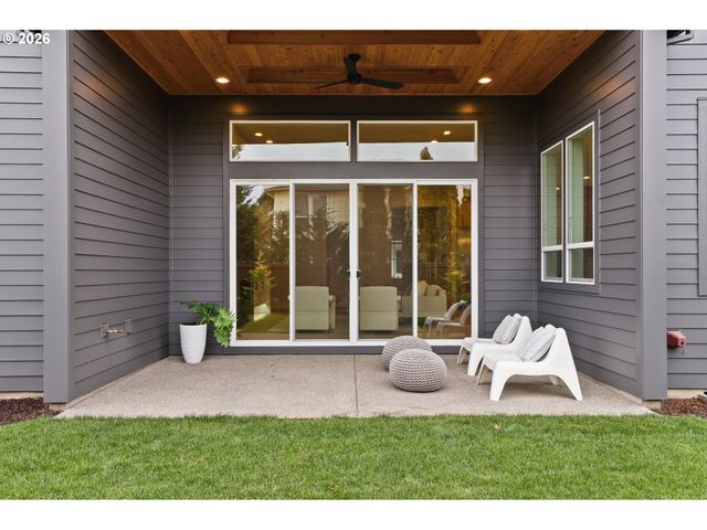 3651 Nw LANA Pl, Portland, OR 97229