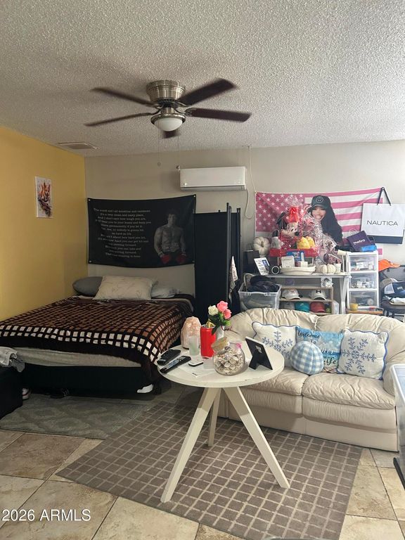 Image 21 of property listing at 6539 W COOLIDGE Street, Phoenix, AZ 85033