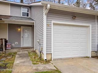 4 S Onsville Place, Jacksonville, NC 28546