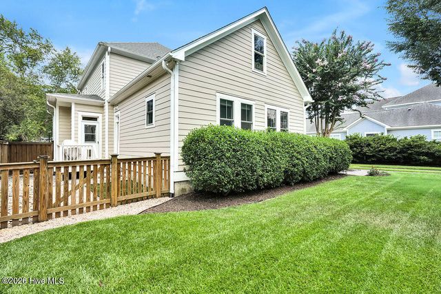 2502 Royal Palm Lane, Wilmington, NC 28409