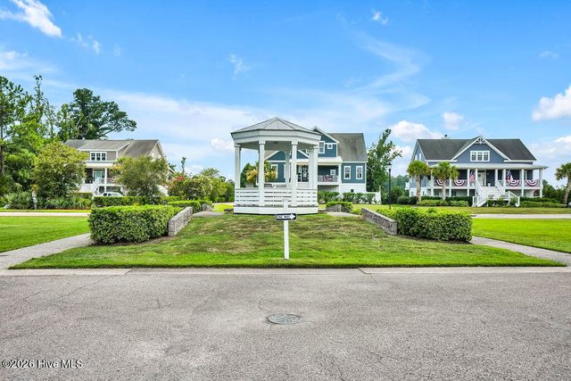 2502 Royal Palm Lane, Wilmington, NC 28409