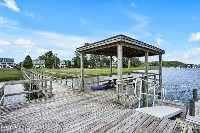2502 Royal Palm Lane, Wilmington, NC 28409