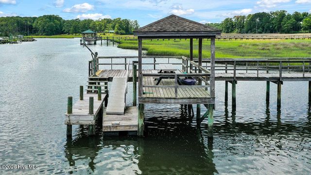 2502 Royal Palm Lane, Wilmington, NC 28409