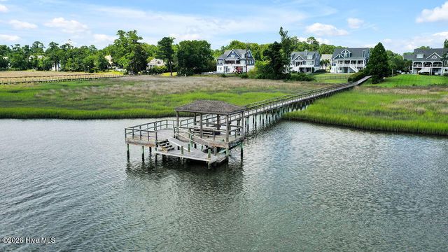 2502 Royal Palm Lane, Wilmington, NC 28409