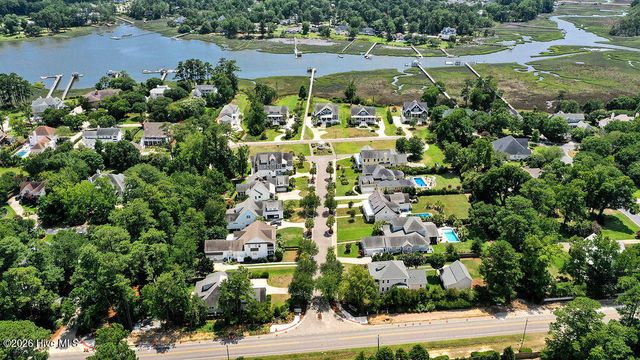 2502 Royal Palm Lane, Wilmington, NC 28409