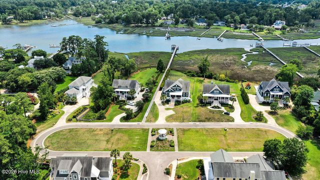 2502 Royal Palm Lane, Wilmington, NC 28409