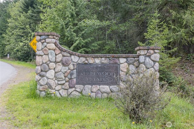 1344 Ripplebrook Drive, Port Angeles, WA 98362
