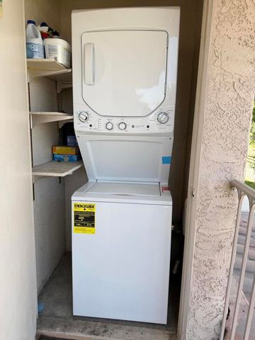 505 S Farrell Drive R112, Palm Springs, CA 92264