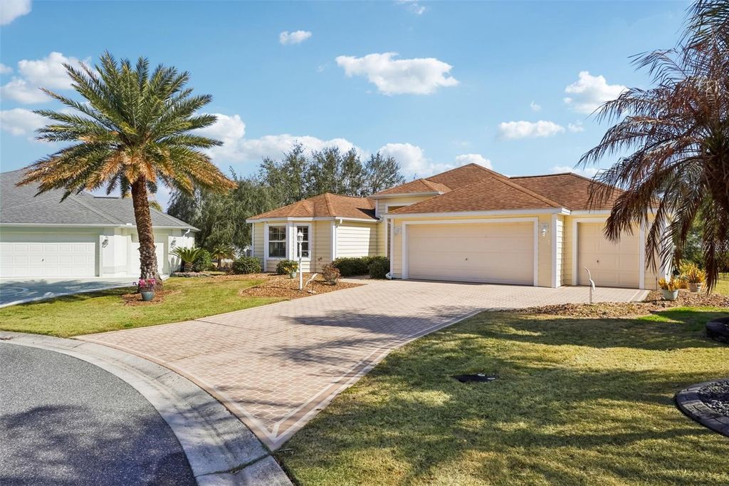 Image 3 of property listing at 2251 OPAL COURT, The Villages, FL 32162