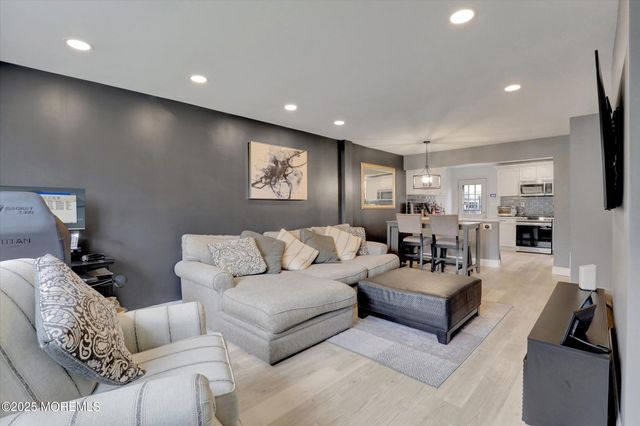 163 Primrose Lane, Brick, NJ 08724
