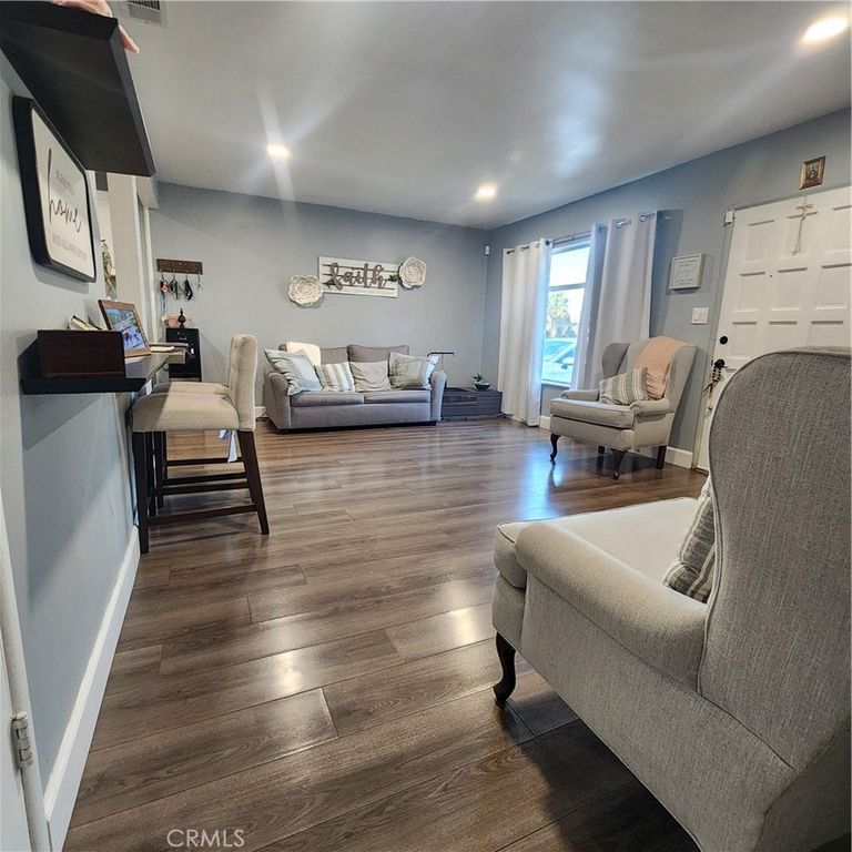 Image 2 of property listing at 3076 Ronald, Riverside, CA 92506