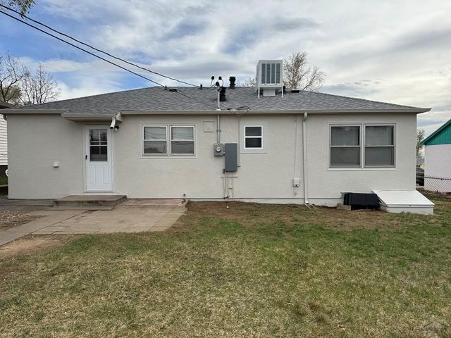1105 Maudslay Ave, Pueblo, CO 81001