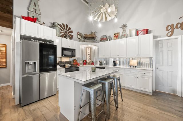 671 Robnett Road, Waxahachie, TX 75165