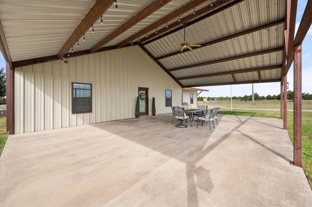 671 Robnett Road, Waxahachie, TX 75165