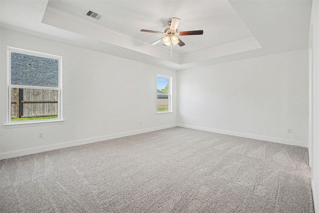 8 Gemstone Court, Angleton, TX 77515