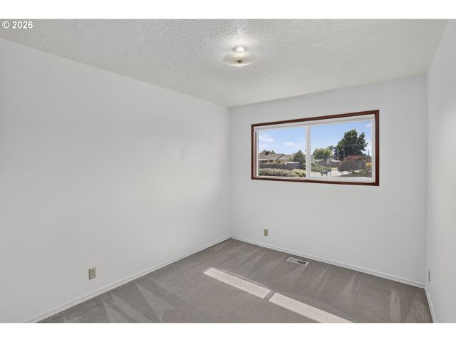 51929 Se WOODMERE Ct, Scappoose, OR 97056