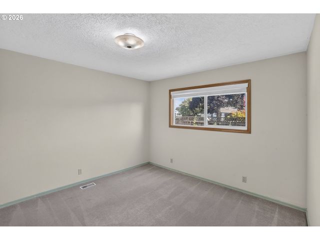 51929 Se WOODMERE Ct, Scappoose, OR 97056