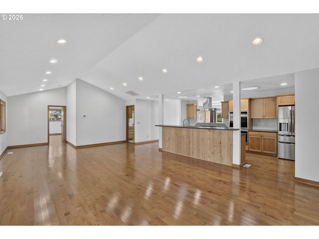 51929 Se WOODMERE Ct, Scappoose, OR 97056