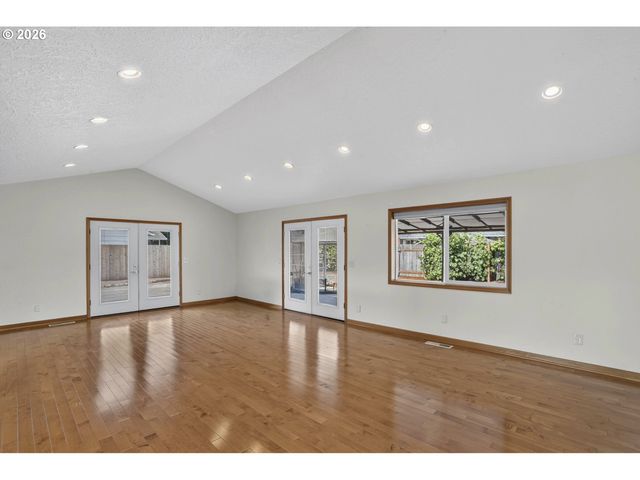 51929 Se WOODMERE Ct, Scappoose, OR 97056