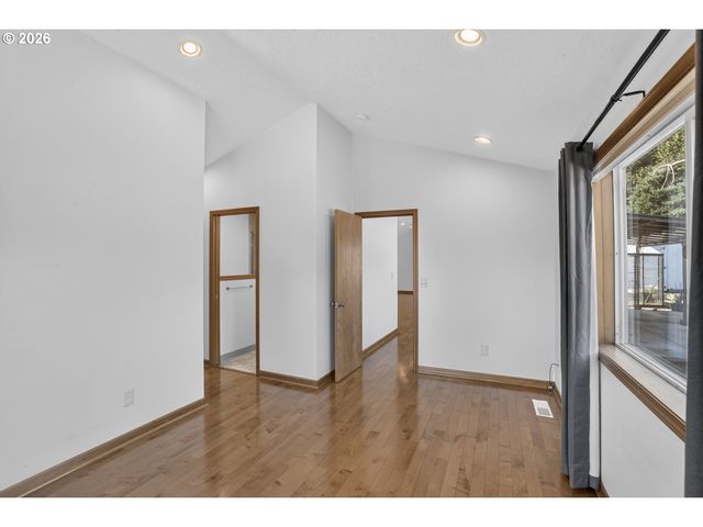 51929 Se WOODMERE Ct, Scappoose, OR 97056