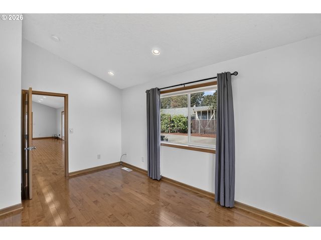51929 Se WOODMERE Ct, Scappoose, OR 97056