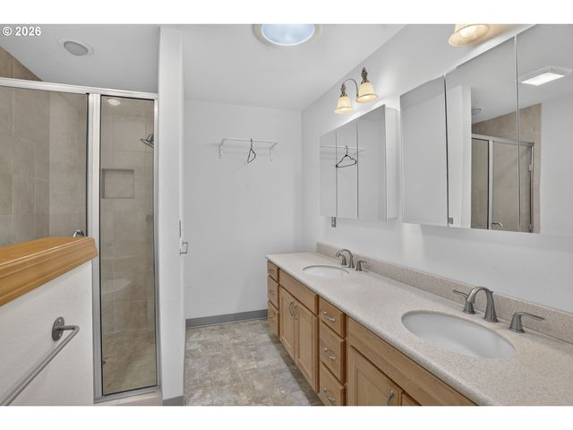 51929 Se WOODMERE Ct, Scappoose, OR 97056